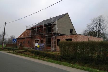 De dakpannen zijn geplaatst