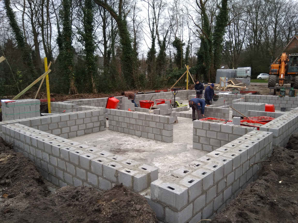 Het funderingsmetselwerk Het funderingsmetselwerk