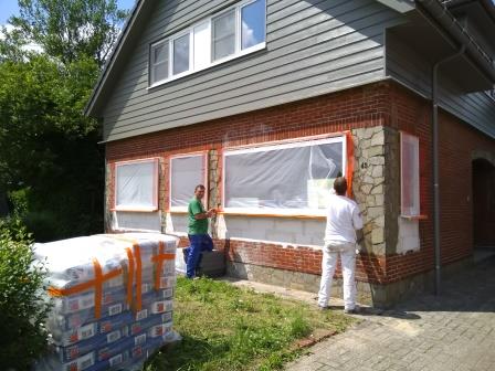 Start van de gevelisolatie Start van de gevelisolatie