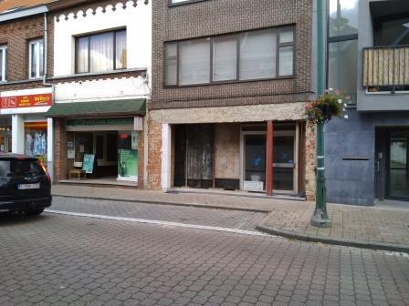 In afwachting van het nieuwe buitenschrijnwerk In afwachting van het nieuwe buitenschrijnwerk