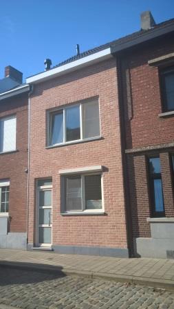 De nieuwe voorgevel De nieuwe voorgevel